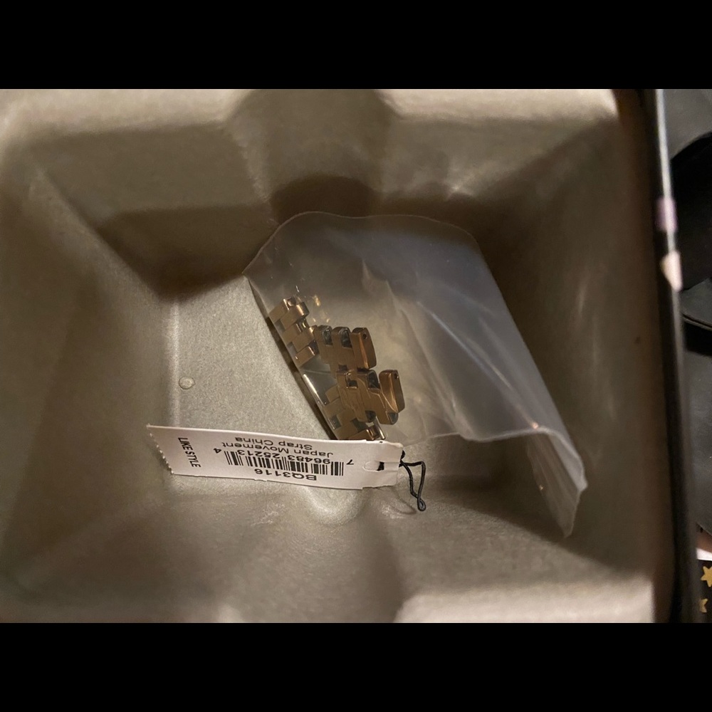 Fossil Watch - Picture 7 of 9